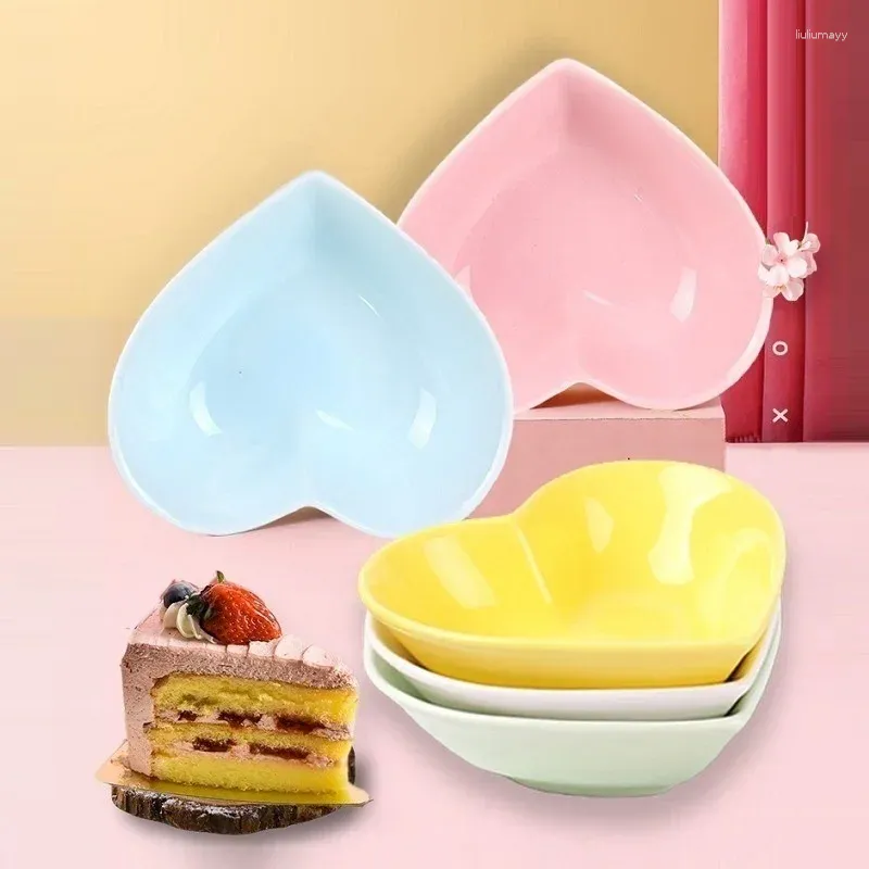 Plates Cute Love Heart Ceramics Small Saucer Cake Dessert Salad Tray Dining Table Fruit Snack Plate Vinegar Seasoning Kitchen Tableware