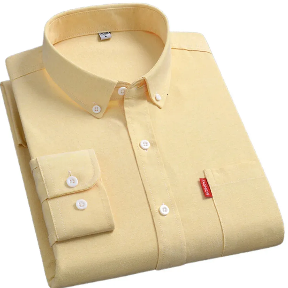 100 bawełniana koszula dla mężczyzn tkanina Oxford Long Rleeve Solidny komfort Pojedynczy Kieszonkowy projekt StandardFit Button Yellow Social Shirts 240109