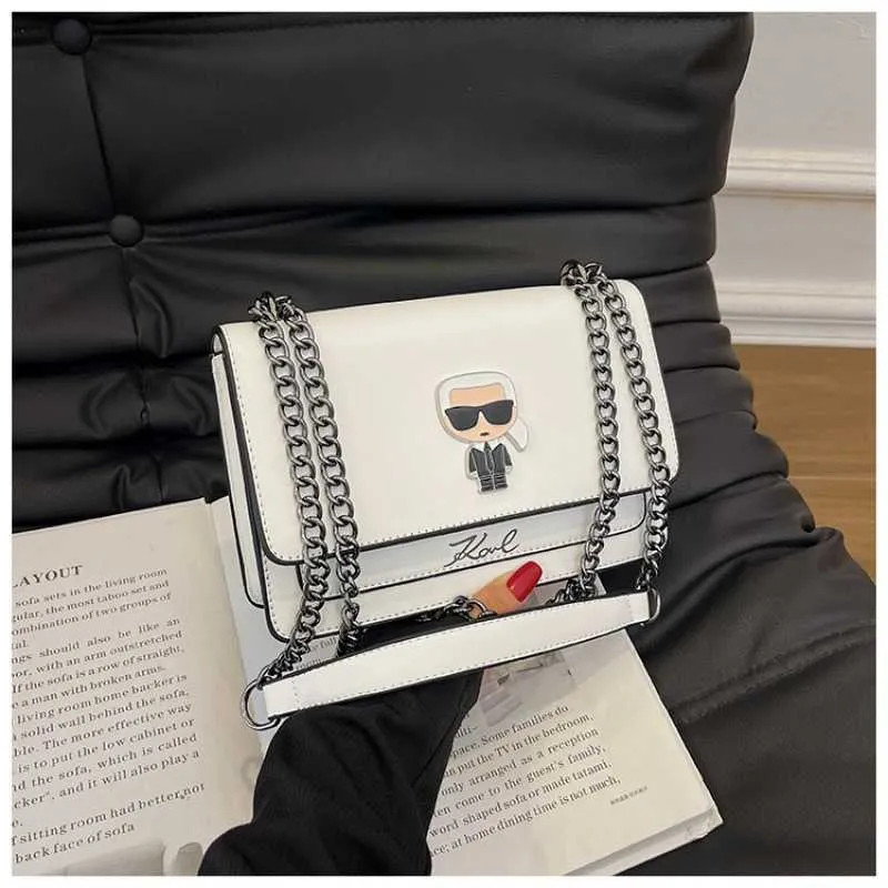 Mode Karl Lagerfield Nya koreanska kreativa axelväska kedja liten fyrkantig lyxdesigner kors kroppspåsar kvinnor handväskor messenger handväska