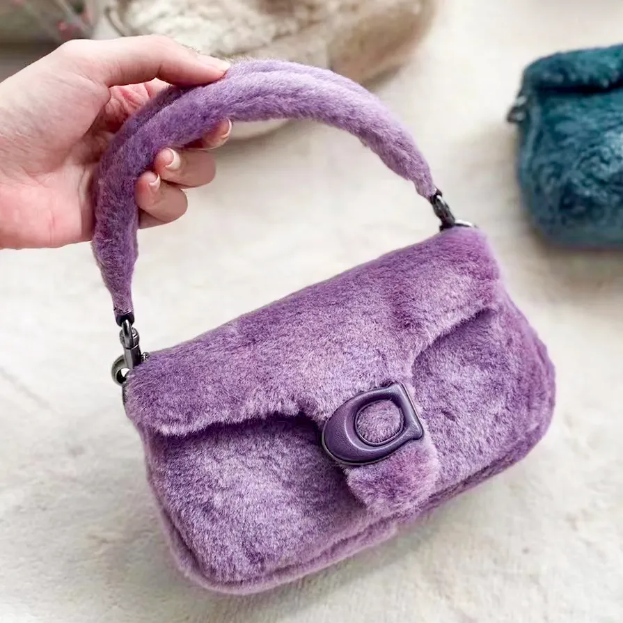 Yastık tabb lüks bulanık yün 2301072d omuz çantası pochette tasarımcı çapraz gövde kabarık kadınlar erkek debriyaj çantaları satchel akşam tote vintage gerçek deri el çanta