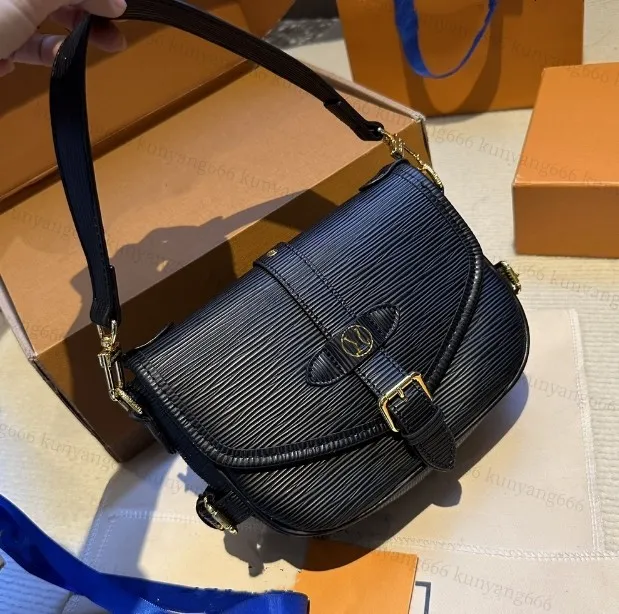 Высококачественная сумка на плечо женская SAUMUR BB седельная сумка, кожаная ручка, брендовая дизайнерская сумка с буквами, шашка с водной рябью, сумка через плечо Pulse 20*15 см
