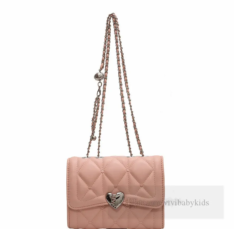 Children diamond lattice quilted handbags girls metals love heart buckle chain single shoulder bag lady style kids PU leather messenger bags Z6622