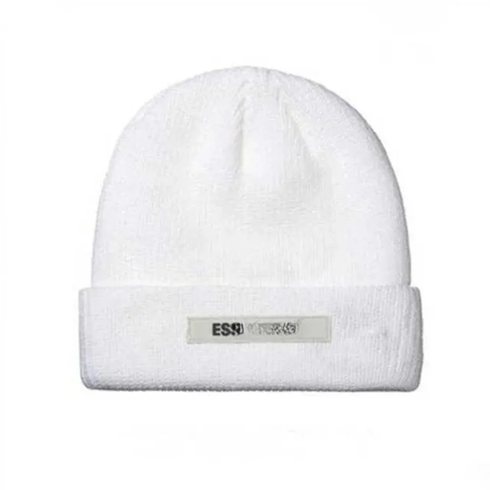 Wholesale Beanie/Skull Caps Winter Warm Knitted Hat Letters ESSENTIALS Printed High Street Hip-Hop Street Hats Wool Pullover Caps Boys Students Accessories g1