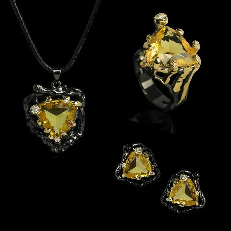 Set Set di gioielli da donna creativi in nero e oro Triangolo di moda Anello con zirconi gialli Collana Orecchini Set di gioielli in tre pezzi da sposa