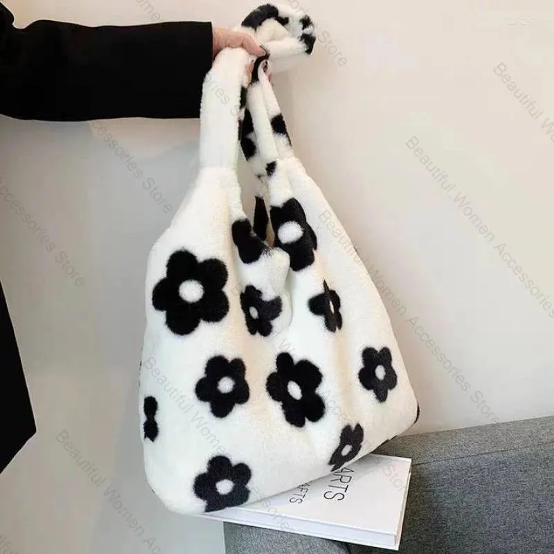 Waist Bags Autumn Winter Shoulder Bag Plush Minimalist Women's Cute Flower Handbag Fresh And Artistic Armpit Leisure Fur