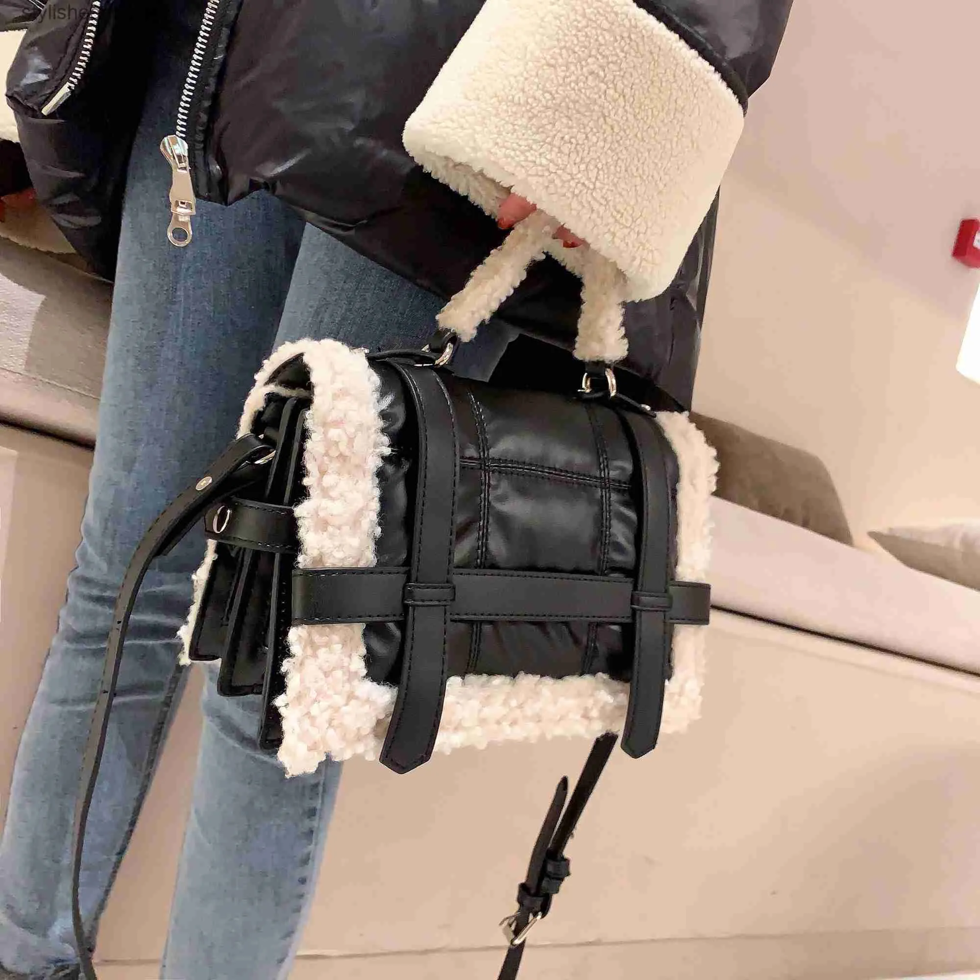 Axelväskor mode lambool quiltade kvinnor handväskor design märke axel väskor lyx pu läder rymd vadderad crossbody messenger väska 2022stylisheendibags