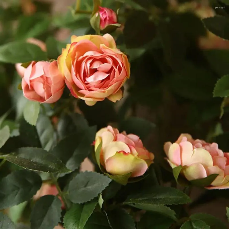 Dekorativa blommor Simulering Rose Realistisk hängande konstgjord grön växt för hembröllopsdekor Långvarig faux silketrädgård