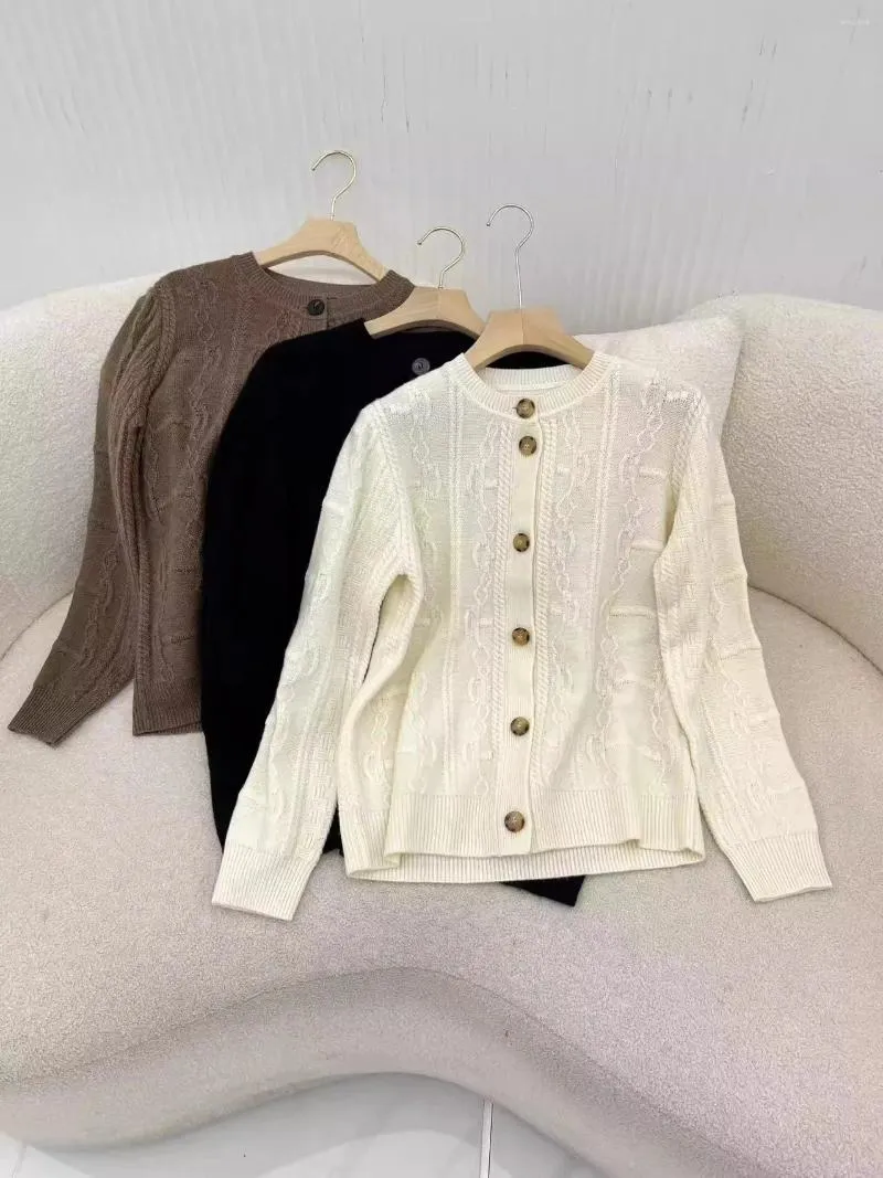 Tricots pour femmes Haut de gamme Femmes Mode Cachemire Solide Jacquard Cardigan à manches longues Manteau élégant Lady O-Cou Veste à poitrine unique Pull