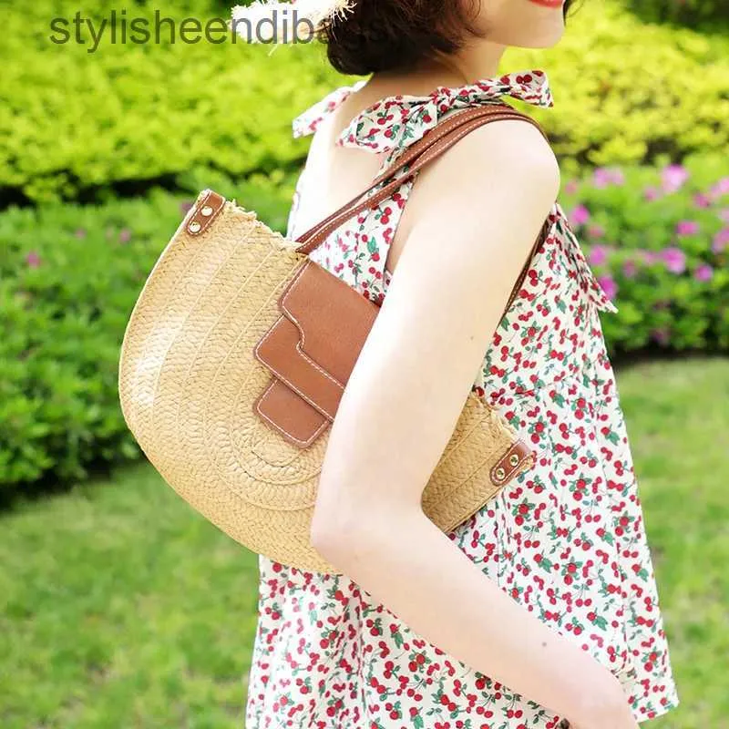 Shoulder Bags New semi-circular paper woven str bag retro leather cover messenger woven bag shoulder summer female beach travel bagstylisheendibags