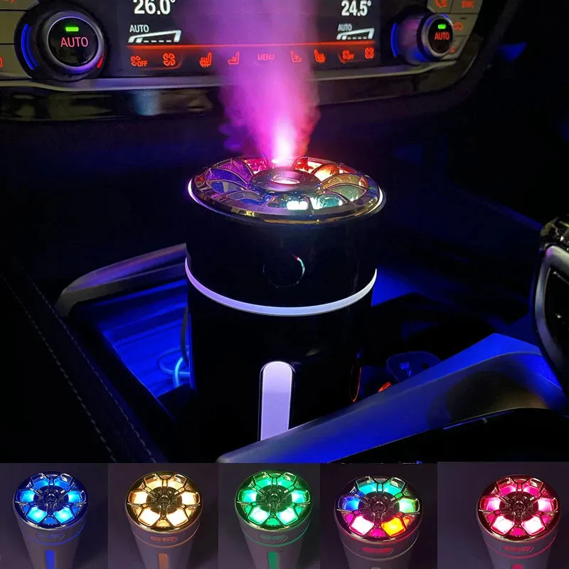 Humidifer samochodu bezprzewodowego z obrotową górną osłoną 360 ml ładowania/USB Air Humidifer odświeżacz powietrza z kolorowym światłem nocnym 240109
