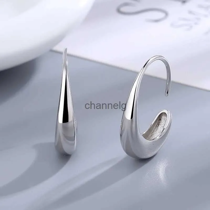 Orecchini a bottone a forma di mezzaluna con cerchio grande Orecchino a cerchio in argento sterling 925 per le donne Breve design Moda Gioielleria raffinata Orecchio Regalo per feste YQ240110