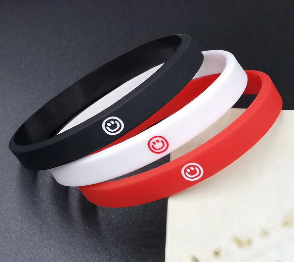 Jelly Glow Tik Tok net casal vermelho rosto selvagem com pulseira personalidade estudante tendência pequena capa de couro versão coreana de mão simples st1626815