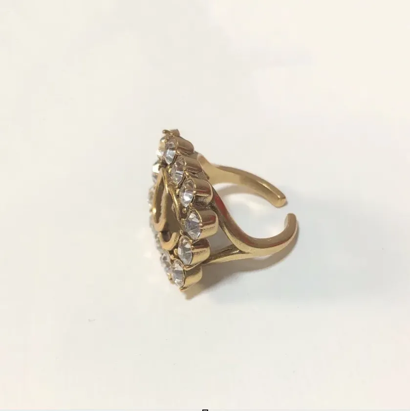 Designer de luxo jóias mulheres anéis anel de diamante com logotipo selo anéis de noivado de casamento estilo de moda presentes de natal moda presentes