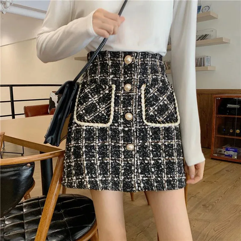 Rimocy Fall Winter Plaid Wool Skirt Women Pearl Button Woolen Tweed Mini Ladies Thicken High Weist Trorts Horts Woman 240110