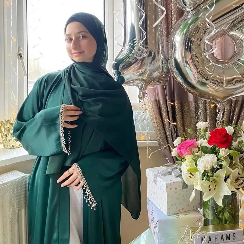 الملابس العرقية عيد كيمونو أبايا ساتان حبات المغرب العربي الحزب المسلمين اللباس Abayas للنساء دبي الفاخرة Kaftan Robe Ramadan الإسلامية