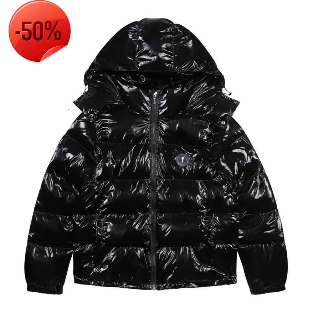 TRAPSTAR フード付きナイロンジャケットMサイズ トラップスター デコ―デッド 2.0 フード付きパファージャケット