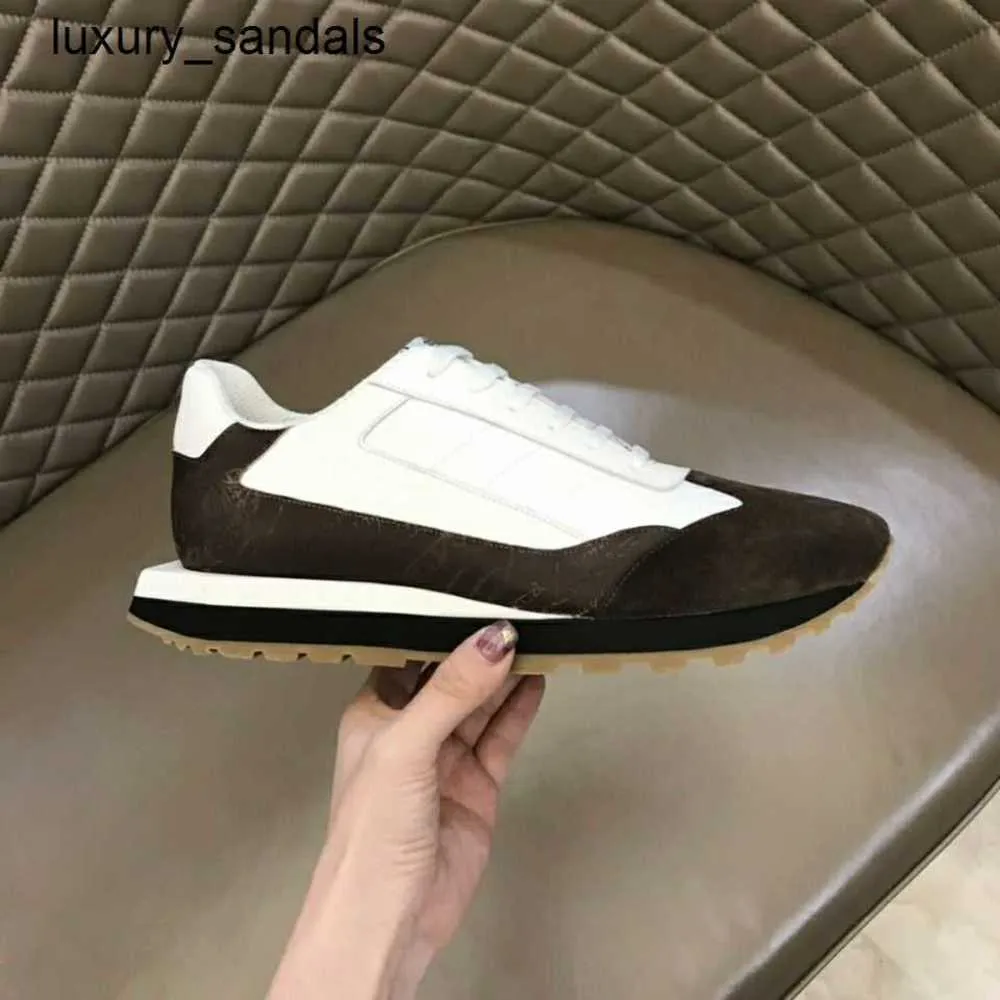 Berluti Mens Leather Sneakers Top Berluti New Fly Breattable Stricked Casual Sports Shoes Graphic Fashionable and Handsome Low RJ