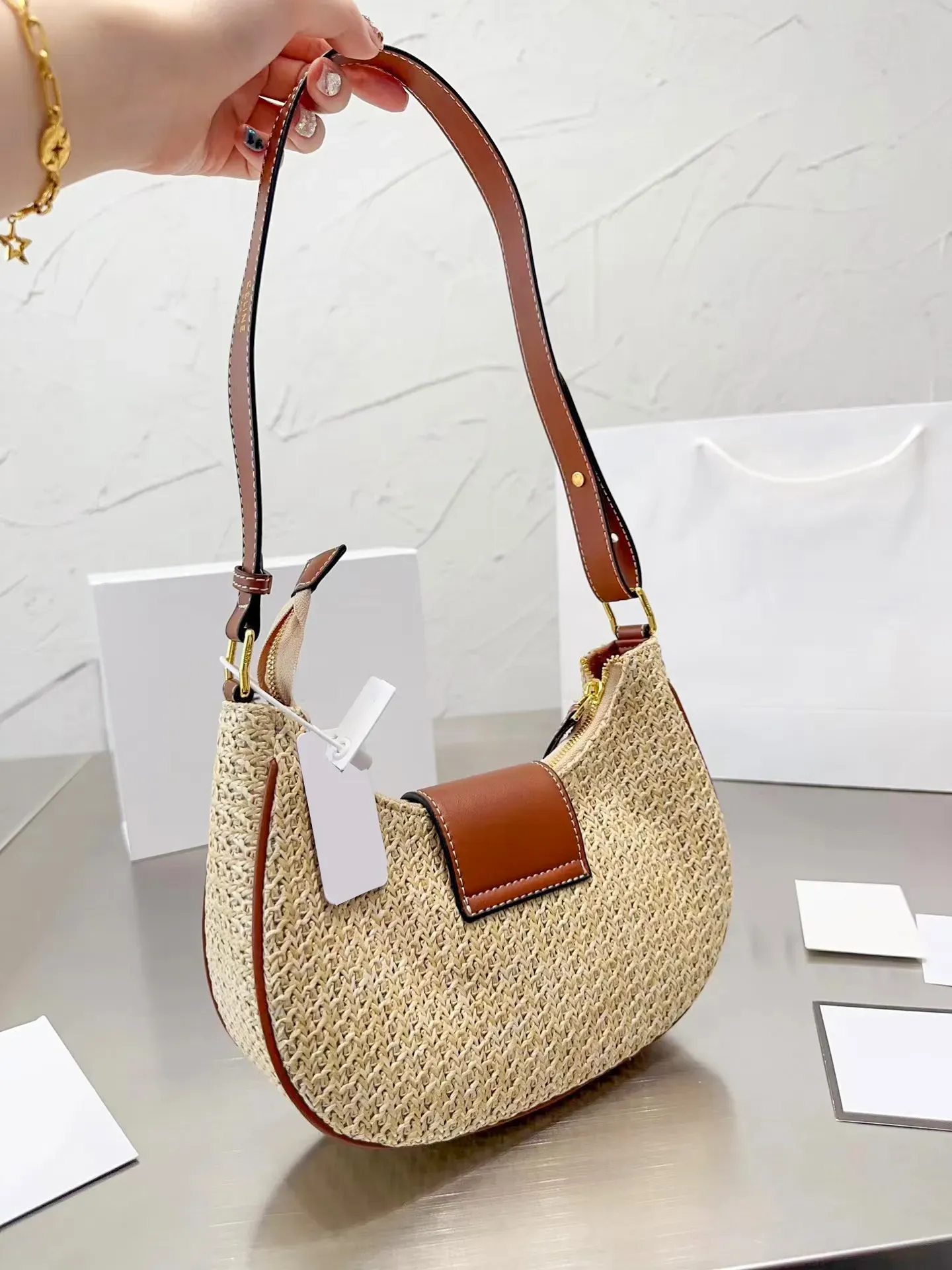◆SATUR Bon Voyage Raffia Shoulder Bag/2色◆ DHgate.com:Summer Beach Straw Tote Bag, Designer Handbag