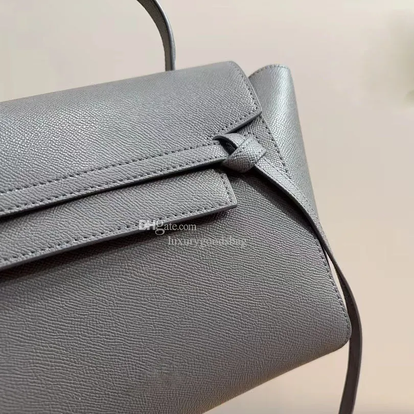 2024SS Nuova ed elegante borsa di design di alta qualità il pendolarismo quotidiano, borsa classica portafoglio di grande capacità