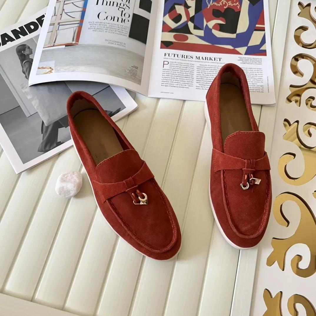 Designers lp platt skor mjuk botten loro casual sko kvinnor män loafers sommar loafer skor promenad höst vår läder high-end metall spänne bekväm klänning sko