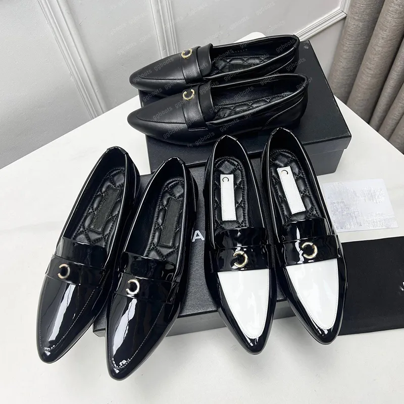 2024 Designer Loafers Vroege Lente Nieuw Product Lederen Retro Mode Loafers Schoenen Luxe Vrouwen Spike Lederen Schoenen Jurk Schoenen