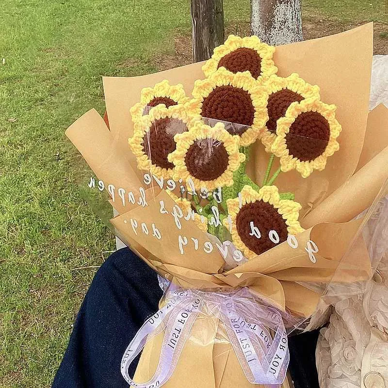 Other Arts and Crafts Sunflower Crochet Flower Hand-Knitted Rose Bouquet Homemade Finished Knitted Flower Artificial Rose Tulip Teacher's Day Gift YQ240111