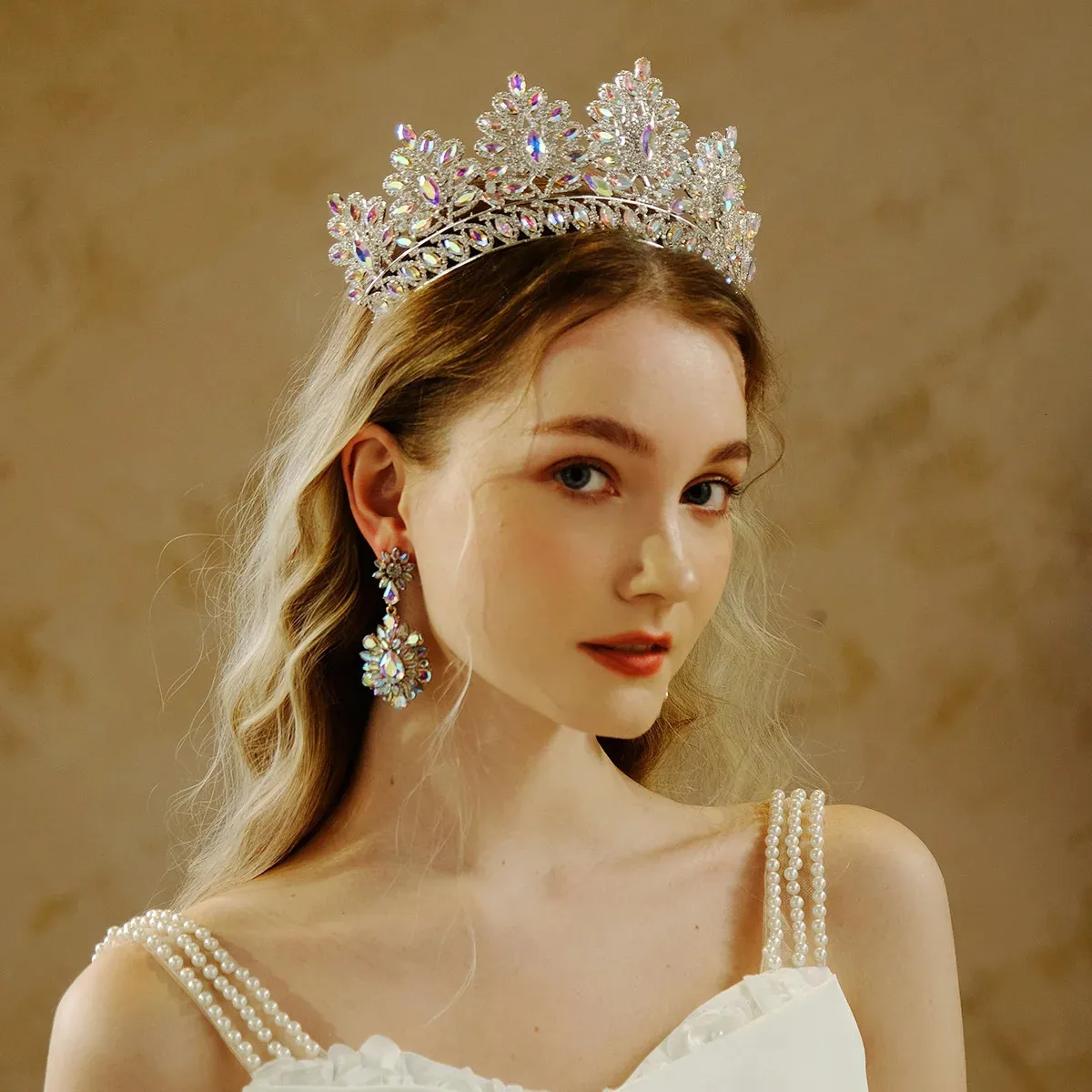 Save Big On Bulk Bridal Hair Band Accessories Wedding Hair Jewelry Champagne Alloy Crystal Beads Flower Bride Headbands Hair Comb Princess Bridal