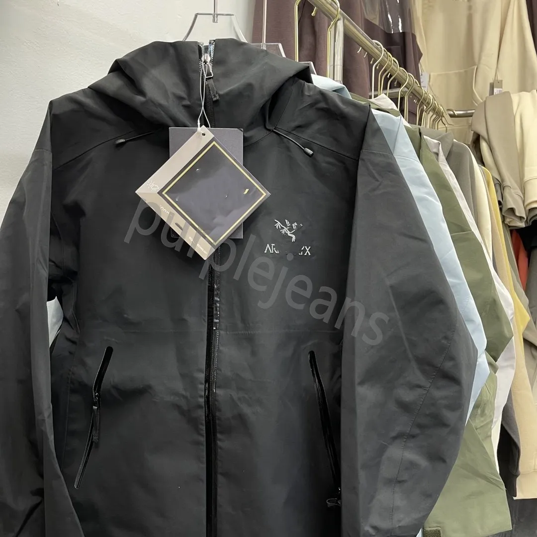 Arc Designer Jacket Mens Puff Windbreak Waterproof Jackets Arcterxies Lätt regnrock Puffer Huva utomhus vandringskläder