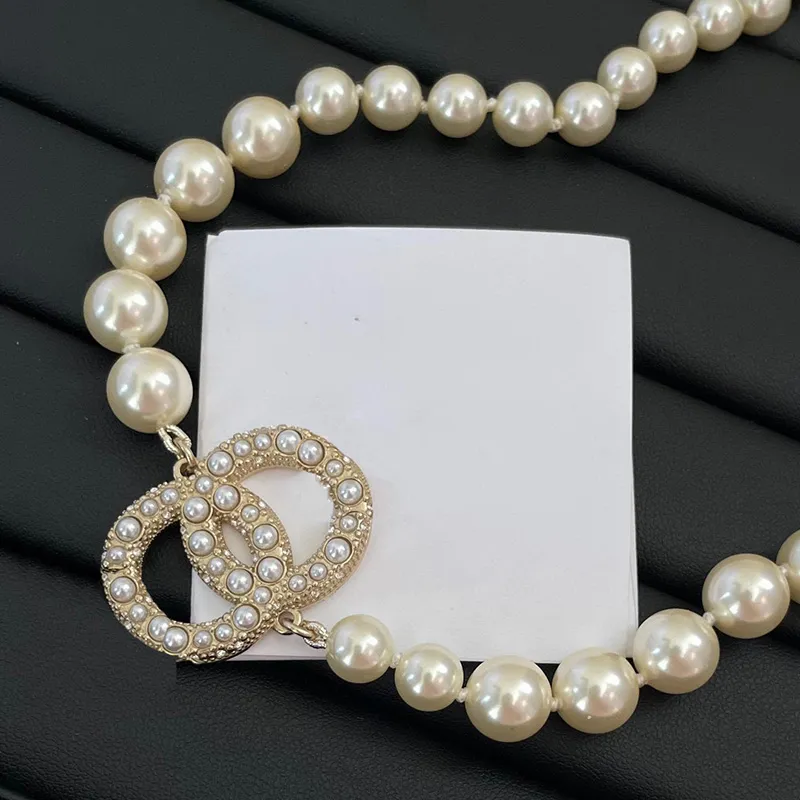 Beroemde sieraden merkontwerper beperkte ketting Franse luxe klassieke dubbele letter ingelegde Swarovski parel dames charme elegante kettingen moeder mode cadeau