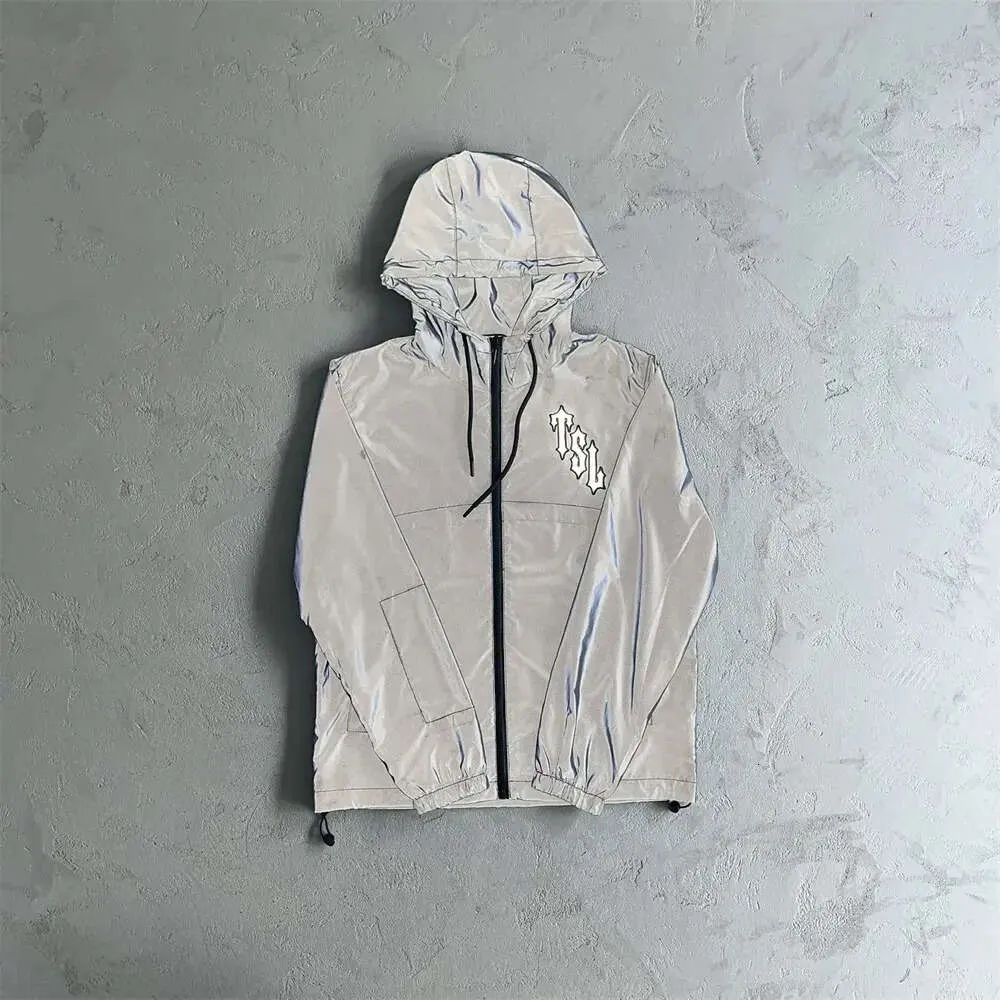 DHgate.com:2024 Trapstar Windbreaker: High Street Fashion