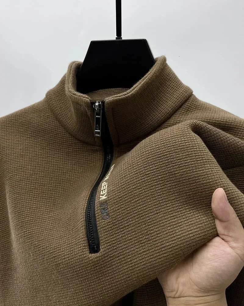 Suéter cálido de invierno para hombre, prendas de punto de lana gruesa con media cremallera, suéter grueso, ropa de lujo para hombre, suéter de cuello alto 240110