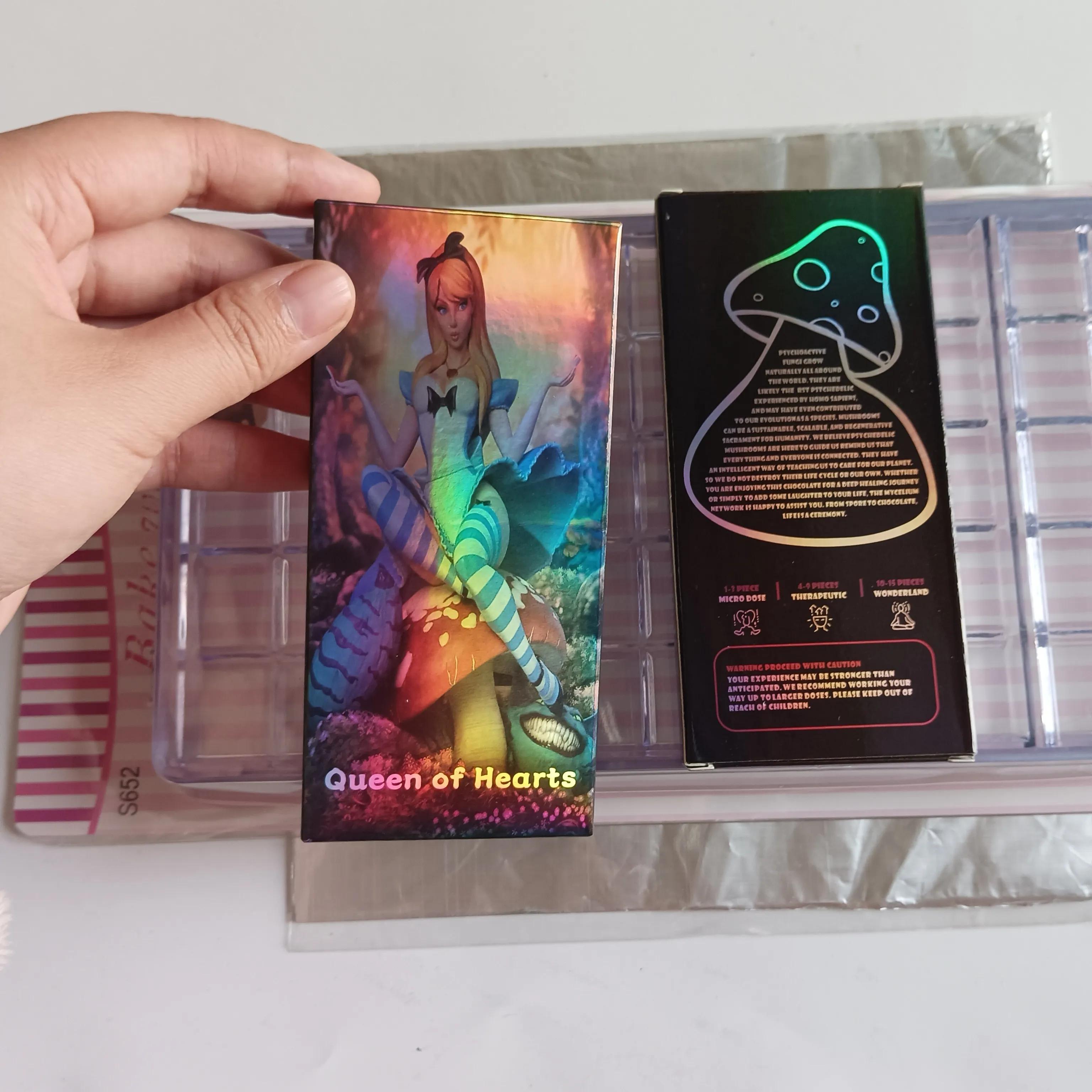 Wholesale Wholesale Wonderland Queen of Heart 4G Mushroom Chocolate Bar Packaging Boxes with Compatible Mold Foil Wrapper