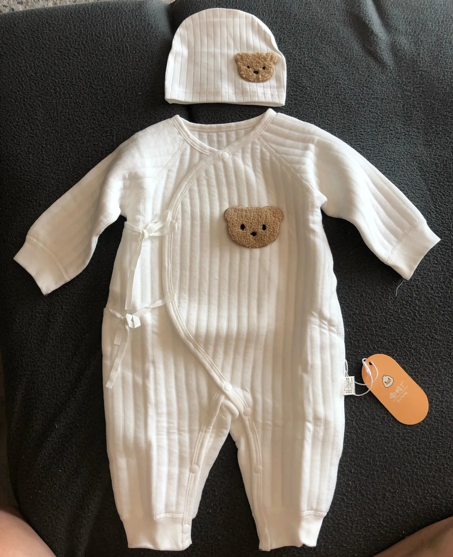 Björn baby jumpsuits med hatt bomullsmittare rompers för pojkar flickor långa ärmar onesies mjuka andningsbara onepiece pyjamas 240110