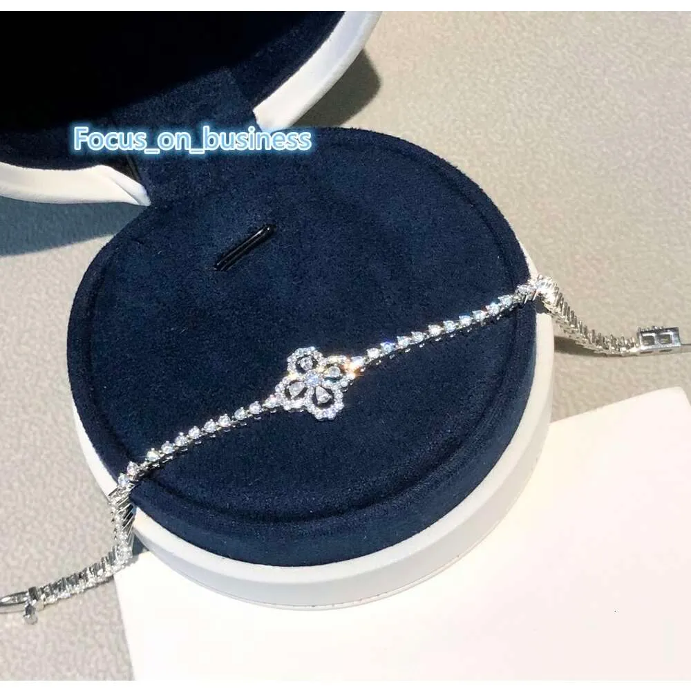 Luxury Charm Armband Top Sterling Silver Shinning Blingbling Full Crystal Four Leaf Clover Charm Chain for Women Wedding Brides Party Gift Jewelry