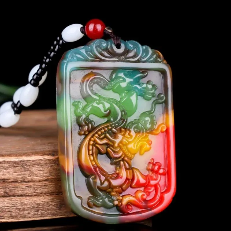 Pendants Natural Color Handcarved Dragon Jade Pendant Fashion Boutique Jewelry Men and Women Zodiac Dragon Necklace Gift Accessories