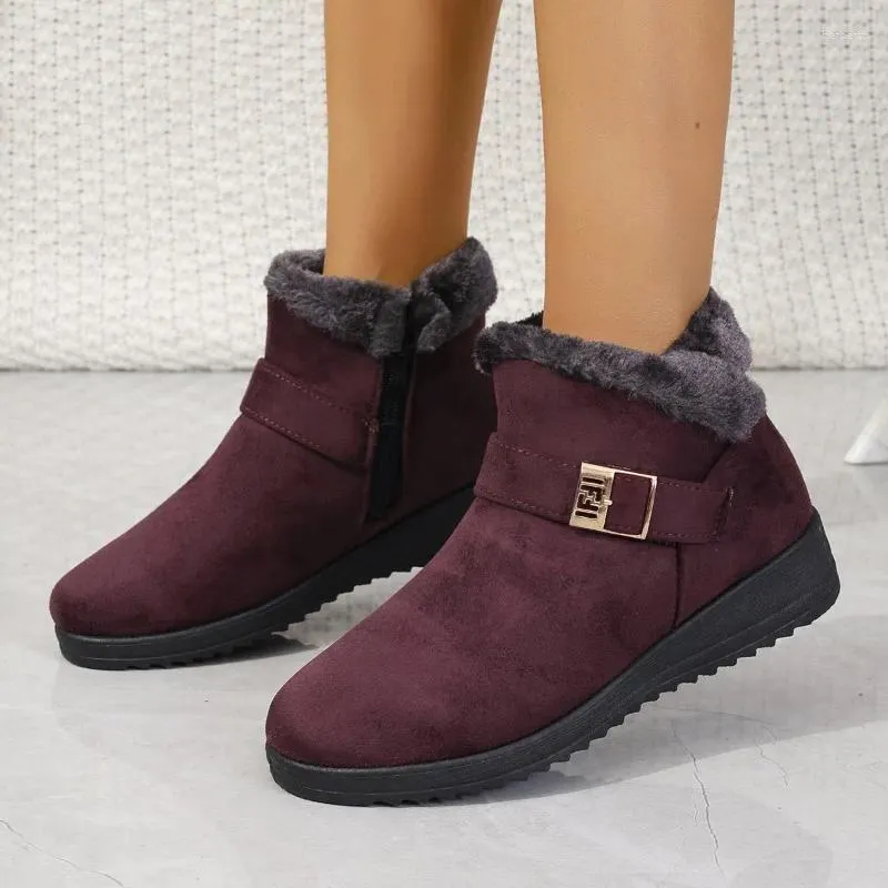 Buty zimowe ciepłe kobiety 2024 swobodne damskie bawełniane buty gęste pluszowe wygodę śniegu na zewnątrz kostki botki botki