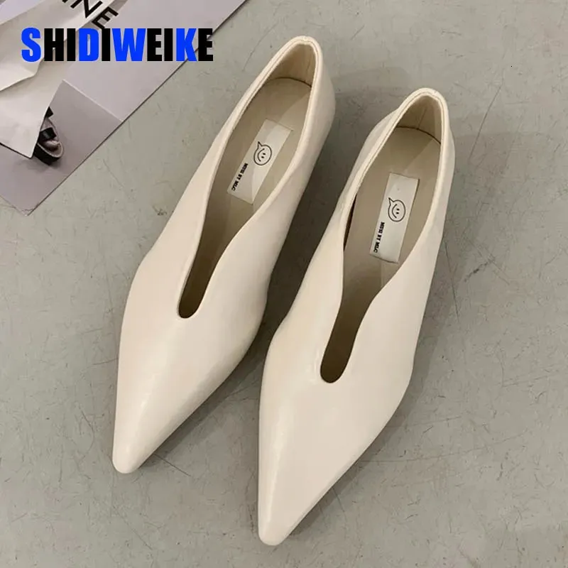 SDWK Puntschoen Flats Vrouwen Schoenen Sexy Sandalen Lente Zomer Mode Retro Casual Vrouwen Schoenen Merk Wandelen Mujer flats 240111