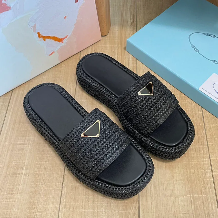 Sandali di lusso firmati da donna Slip On con fibbia dorata Slip On Nero Marrone Piscina Sandali casual da donna dfhgfdsg