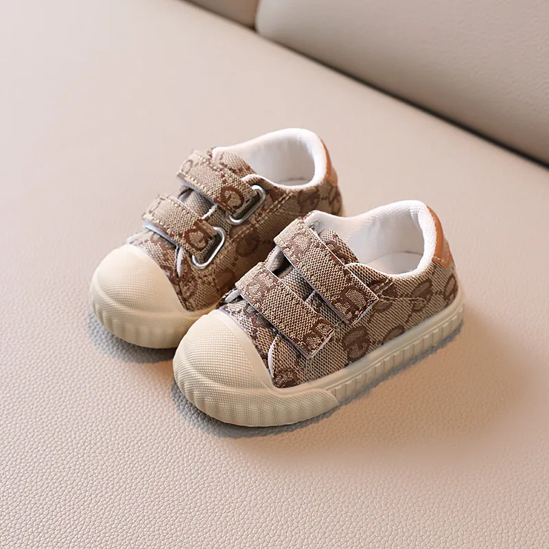 Nyfödda babyskor flickor skor första vandrare skor spädbarn mjuk botten anti-glidförnedgångssnören sneakers gåva