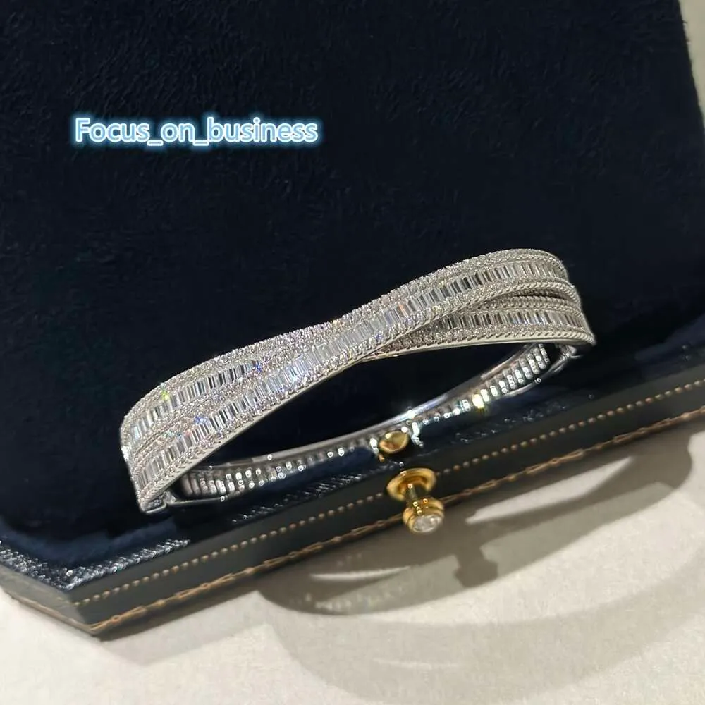 Luxury Bangle Harry W Brand Designer Top S925 Sterling Silver Full Zircon Crystal Engraved Double Layer Cross Cuff Bangle Bracelet For Women Wedding Jewelry