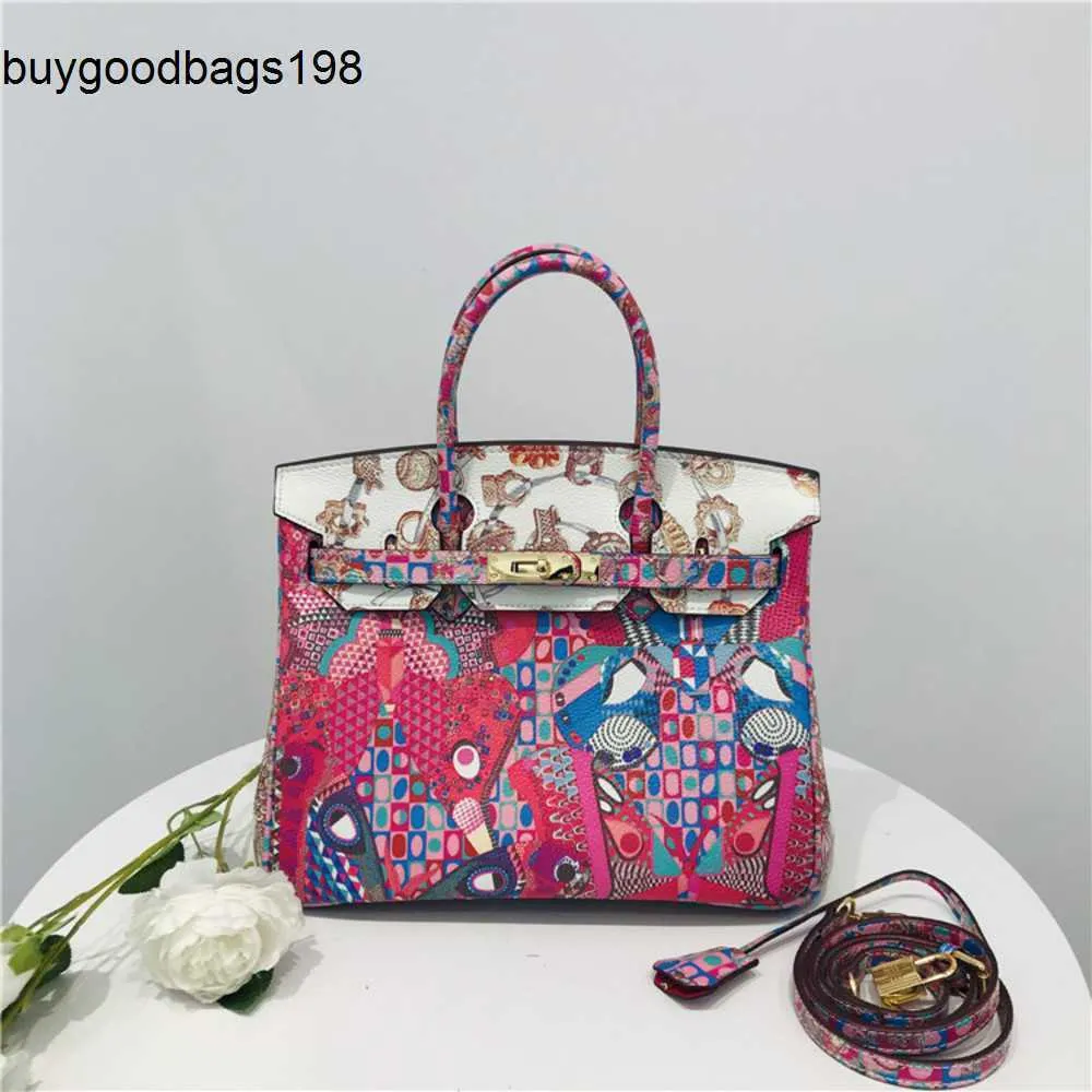 Designer Bags Handbags 2024 Autumnwinter New Platinum Heading Layer Cowhide Painted Graffiti Contrast Handheld One Shoulder Crossbody Bag Genuine Leath