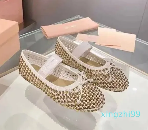 Nuevos zapatos de ballet calados con diamantes de imitación para mujer, fiesta, vacaciones, niñas, suela plana de cristal, brillante, banquete femenino, boda