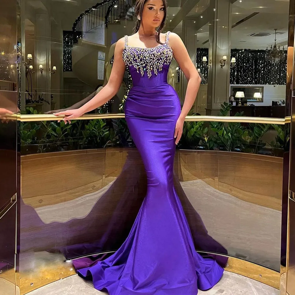 Spaghetti Strap Crystal Prom Dresses 2024 Purple Mermaid Evening Party Gown Ruched Satin Sweep Train robe de soiree