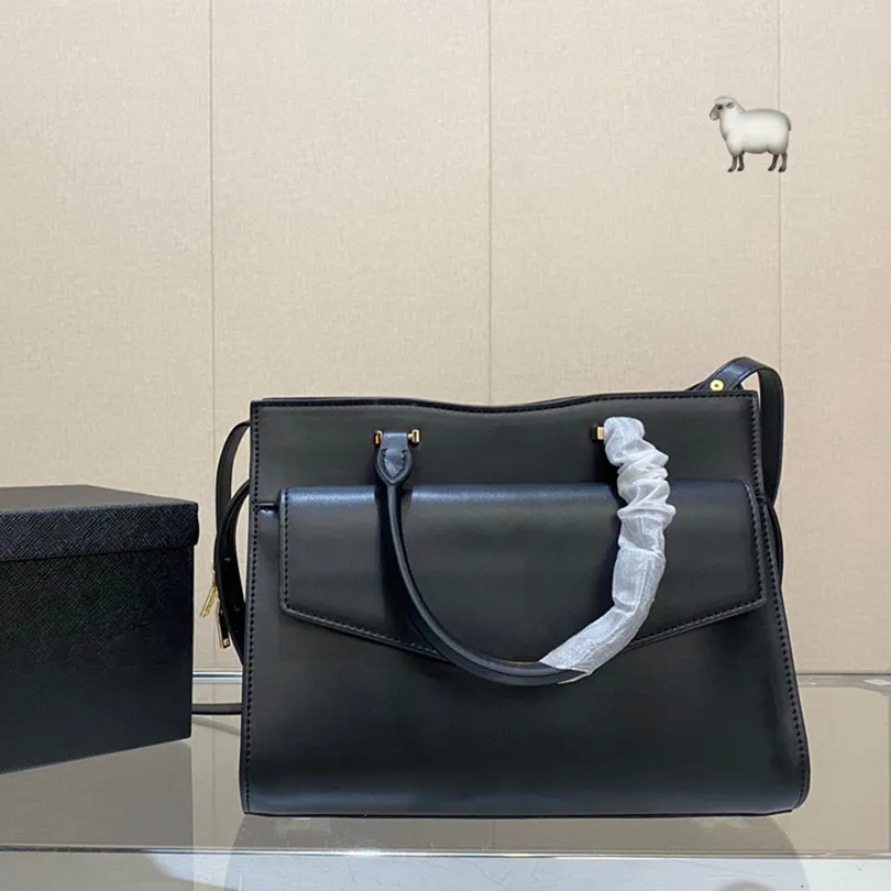 Uptown damestas met hoge capaciteit, hoogwaardige klassieke portemonnee, retro designer ketting, draagbare messenger bags, zwart