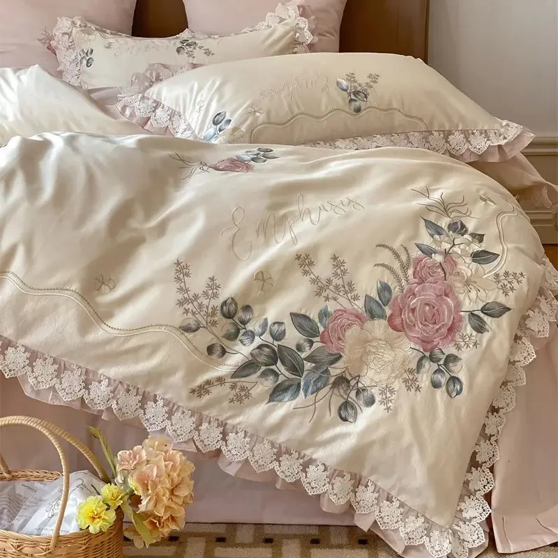 Conjunto de cama de princesa francesa vintage 1000tc, algodão egípcio, flores, bordado, babados, capa de edredom, fronhas, 4 peças, 240112
