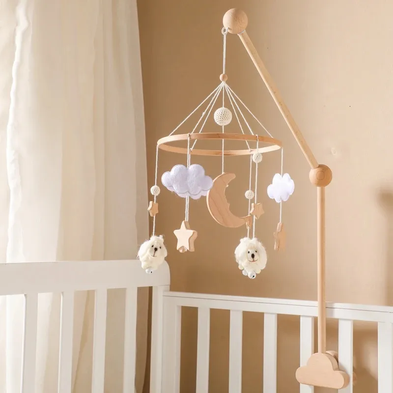 Wooden Baby Rattle Mobile 012Month Soft Felt Cartoon Sheep Star Moon born Music Box Hanging Bed Bell Crib Bracket Toy 240111