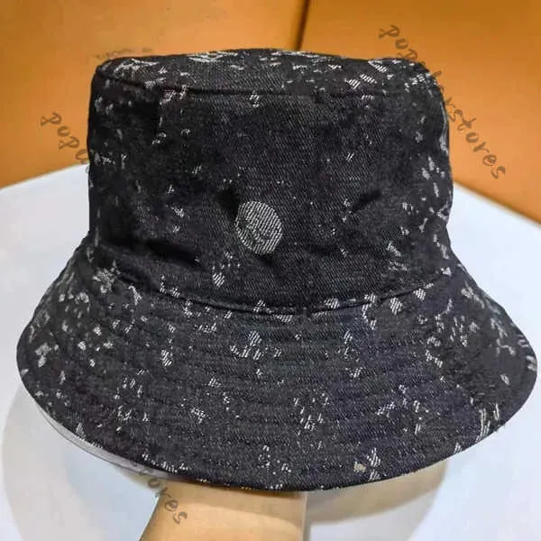 バケツの帽子新しい2024 Desingers Loe私たちはLuxurys Wide Brim Hats Solid Color LetterSunhatsファッショントレンド旅行のバケツ気質59QK