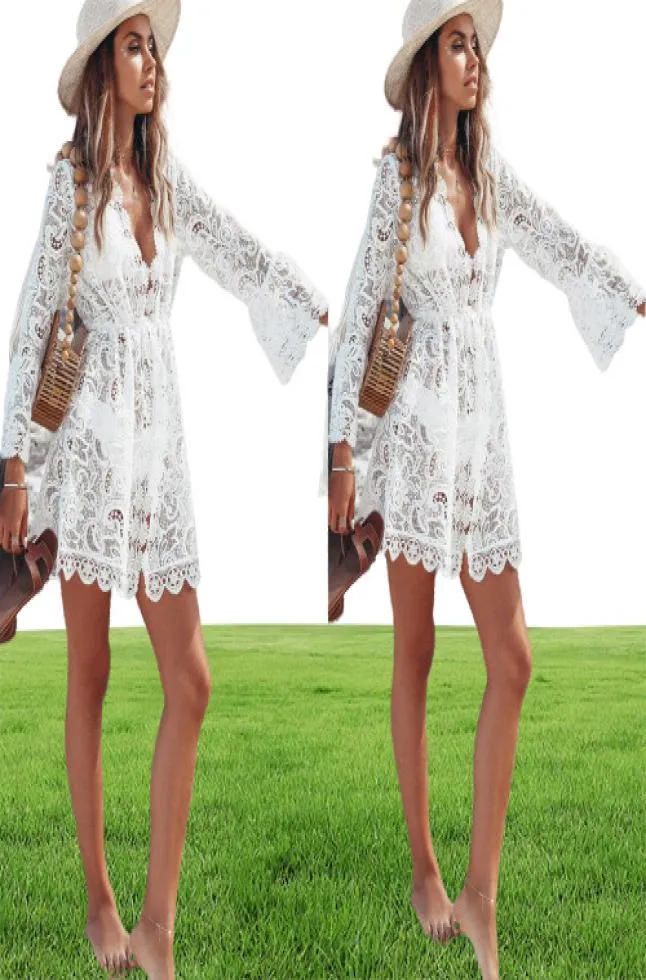 2020 Nya sommarkvinnor Bikini Cover Up Floral Lace Hollow Crochet Swimsuit Coverups Bading Suit Beachwear Tunic Beach Dress 3389547