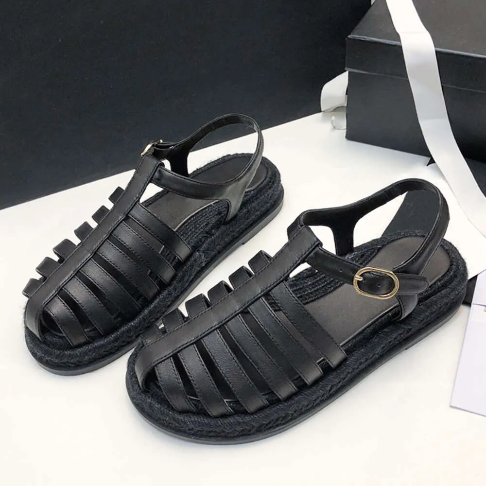 Baotou Roman Sandals 디자이너 Espadrilles 플랫폼 샌들 가죽 여성 둥근 발가락 캐주얼 신발 여름 야외 플립 플립 509