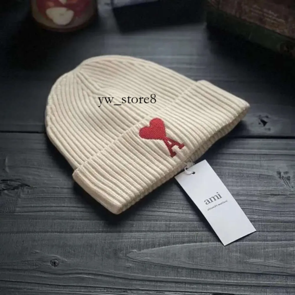 AMI Designer Beanie/Totenkopfkappen AMI Hat Love A Stickerei Frau Designer Beanie Cap Flanged Woolen Hat Warm Couples Ski Cold Hat Fashion Trend Brand Amirs Hat 1556